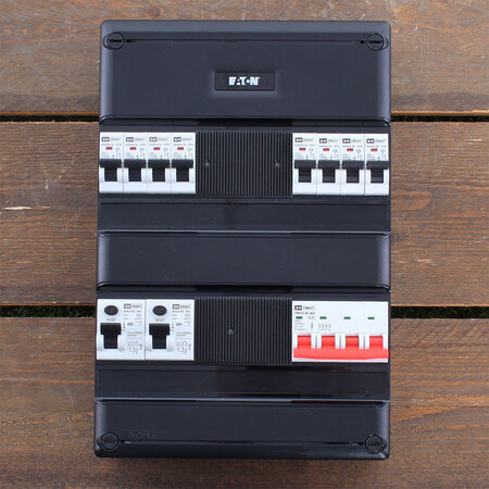 EMAT Groepenkast 8 groepen 220x330mm 3 fase Hoofdschakelaar