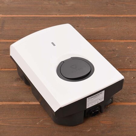 Alfen  Eve Single S-line - 3 x 32A (22kW) - Loadbalancing - Socket