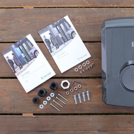 Alfen  Eve Single S-line - 3 x 32A (22kW) - Loadbalancing - Socket