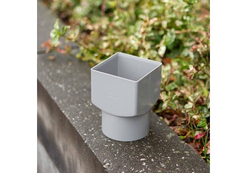 PVC verloop vierkant naar rond 80mm  PVC verloop vierkant naar rond 80mm