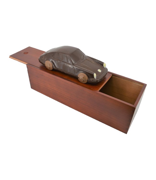 Chocolade sportauto met garage