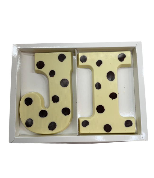 Chocolade letter dubbel met stippen