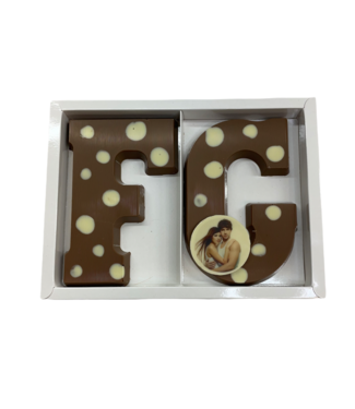 Chocolade letter dubbel met stippen & foto
