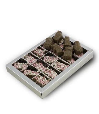 Chocolade dieren geboorte met roze muisjes