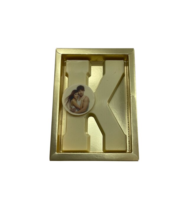 Chocolade letter K met foto of logo