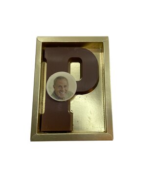 Chocolade letter P met foto of logo