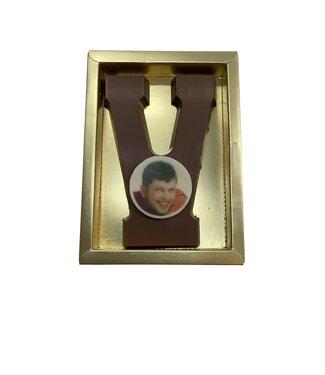 Chocolade letter V met foto of logo