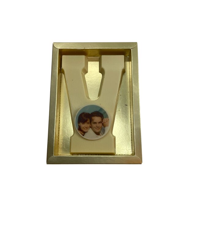 Chocolade letter V met foto of logo