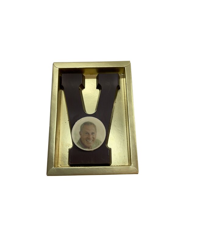 Chocolade letter V met foto of logo