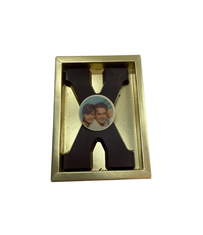 Chocolade letter X met foto of logo