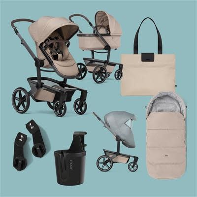 Joolz Joolz Day 5 Essential bundel Set € 1.673,75   zitje, wieg, autostoel adapters, voetenzak, bekerhouder, regenhoes & luiertas   Sandy Taupe