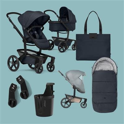 Joolz Joolz Day 5 Essential bundel Set € 1.673,75   zitje, wieg, autostoel adapters, voetenzak, bekerhouder, regenhoes & luiertas   Dark Navy BLue