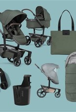 Joolz Joolz Day 5 Essential bundel Set € 1.673,75   zitje, wieg, autostoel adapters, voetenzak, bekerhouder, regenhoes & luiertas  Forest Green
