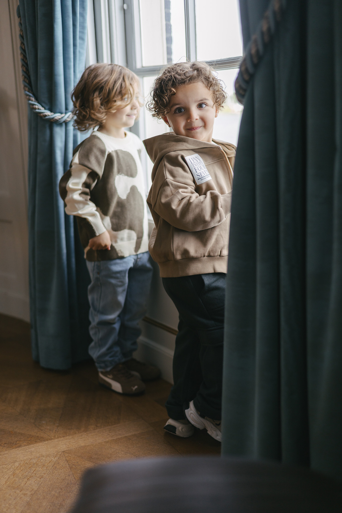 Levv Levv Dennis Dark Sand  Sweater W62
