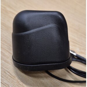 EWON Cosy/Flexy/Netbiter Vandaal bestendige  3G/4G antenne met 1,5m kabel en SMA connector