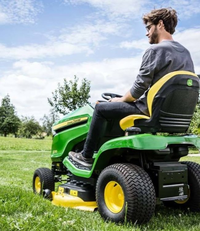John Deere X370 zitmaaier zonder maaidek