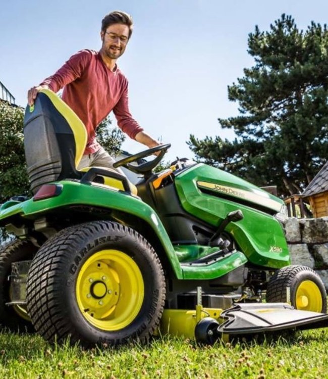 John Deere X590 zitmaaier zonder maaidek