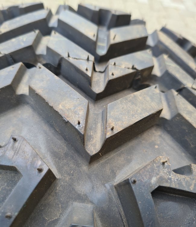 Buitenband 22.5x10.00-8