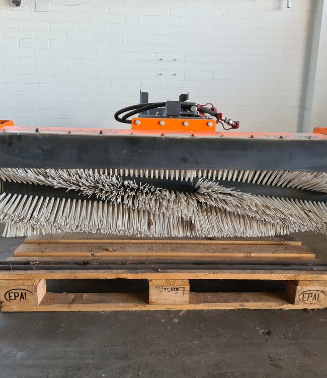 Kompakt 135 / 400M veegmachine