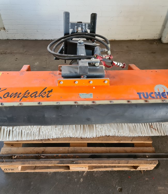 Kompakt 135 / 400M veegmachine