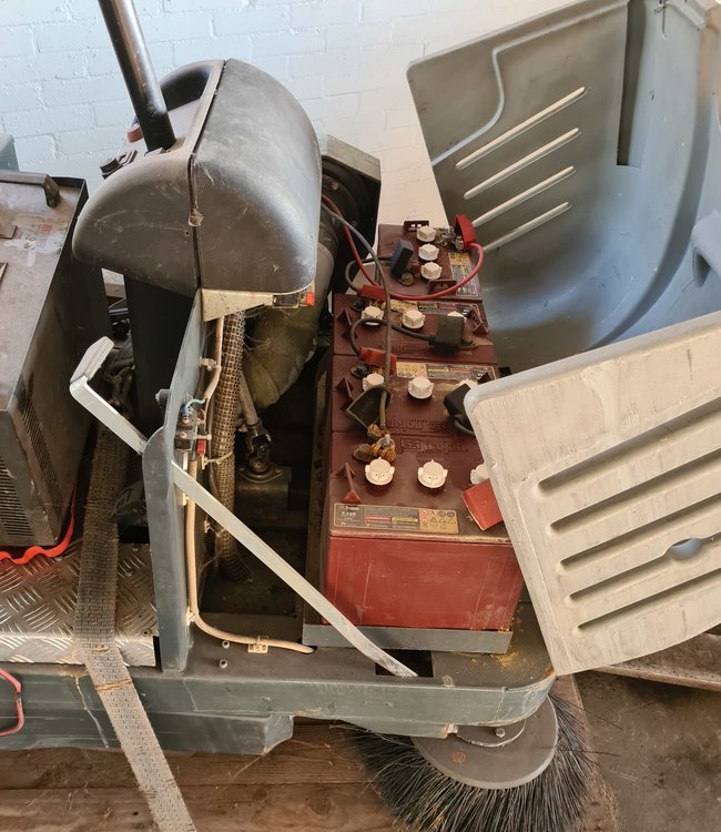 Comac CS 70 B opzitveegmachine