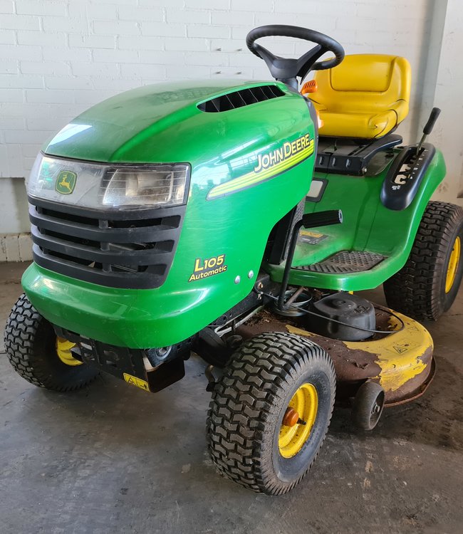 John Deere L105 zitmaaier