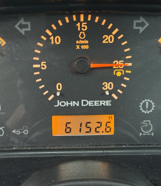 John Deere 3520