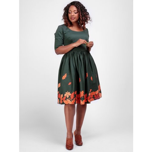 Collectif Amber-Lea Leaves Border Swing Dress Collectif Amber-Lea Leaves Border Swing Dress