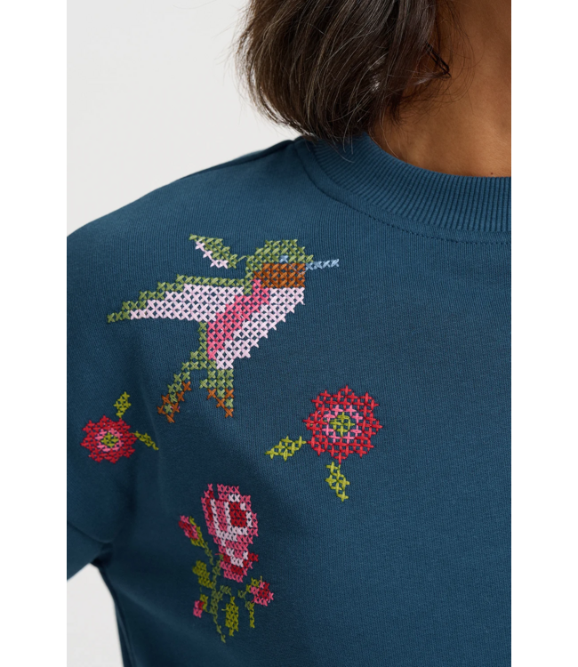 Noah Sweatshirt Cross Stitch Hummingbird