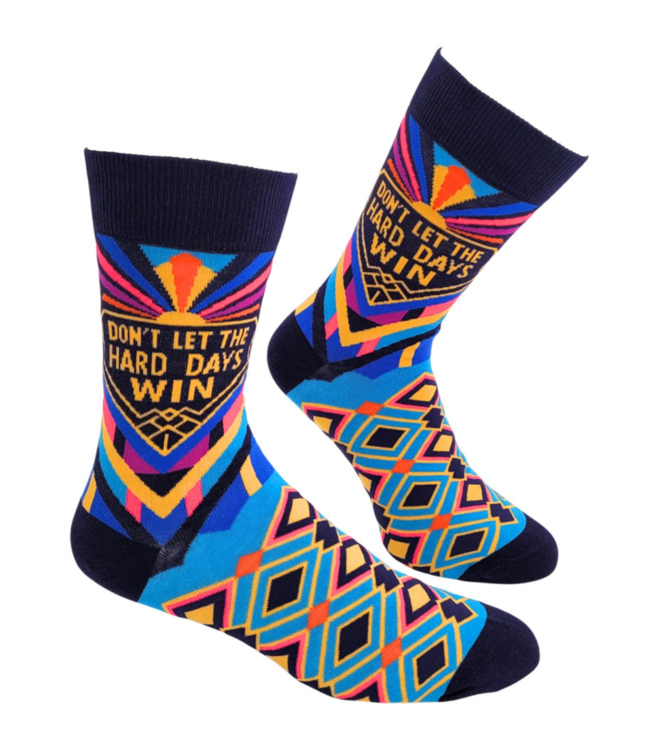 Don't Let the Hard Days Win Men's socks