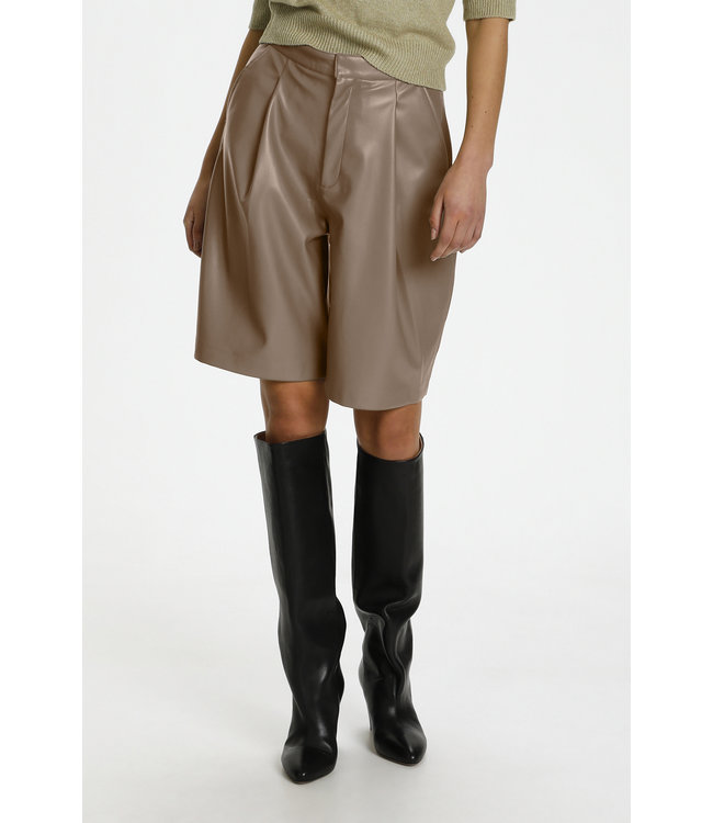 Soaked in Luxury 30405557 SLKarlee long shorts.