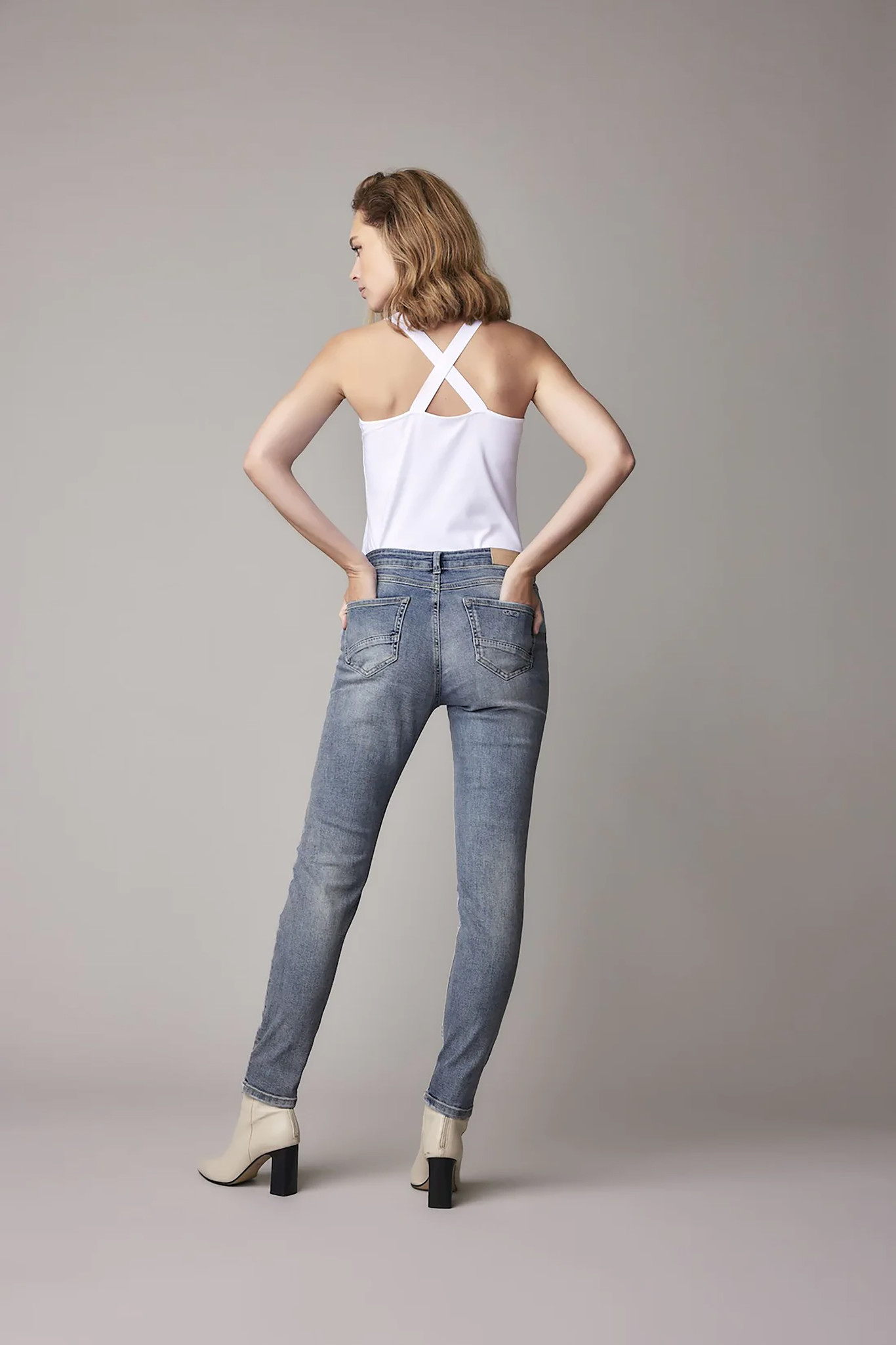 https://cdn.webshopapp.com/shops/223274/files/424009819/file.jpg
