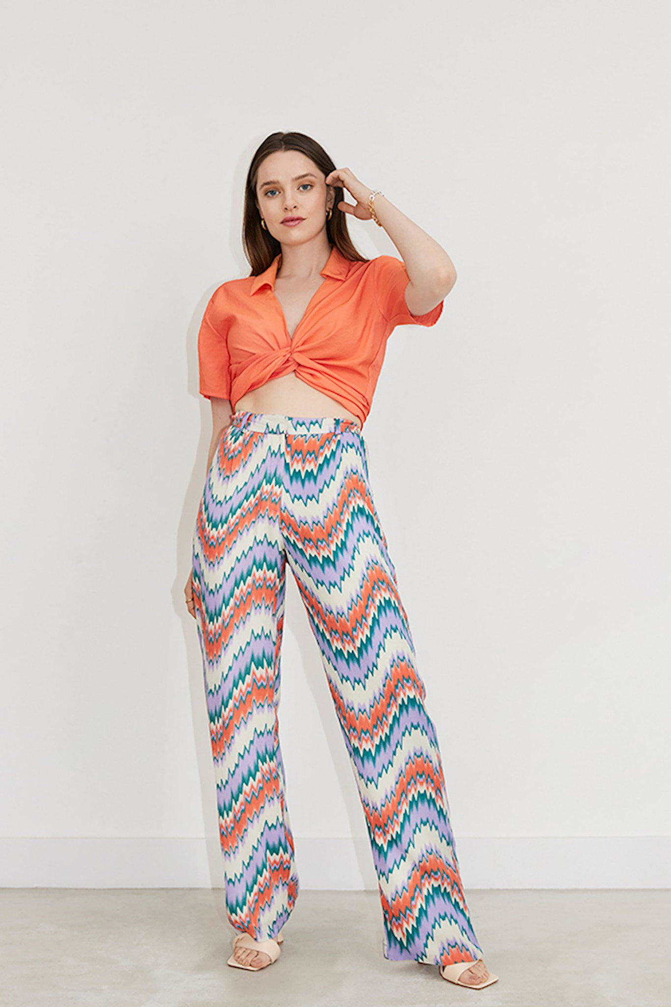 https://cdn.webshopapp.com/shops/223274/files/427622909/file.jpg