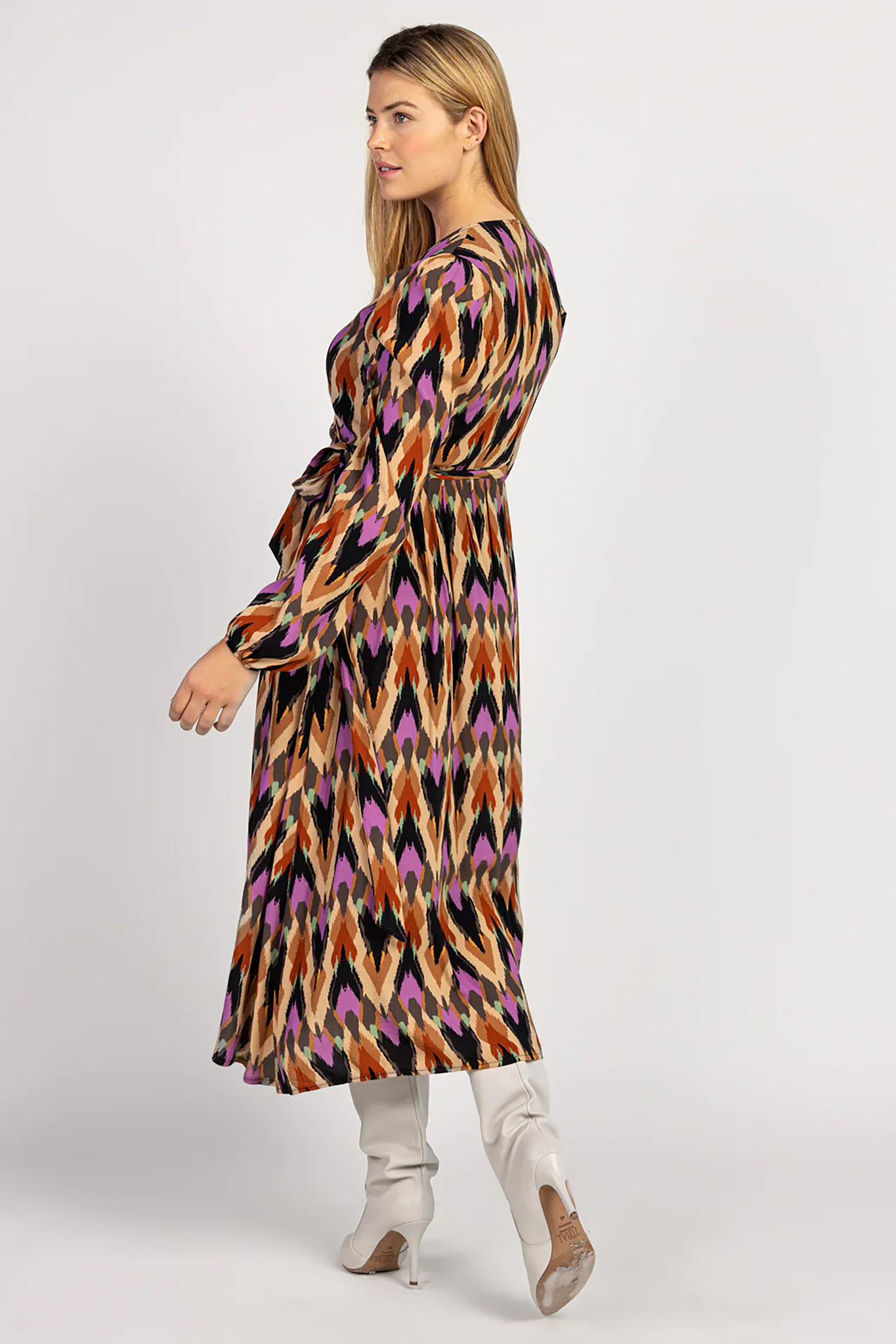 https://cdn.webshopapp.com/shops/223274/files/437438370/file.jpg