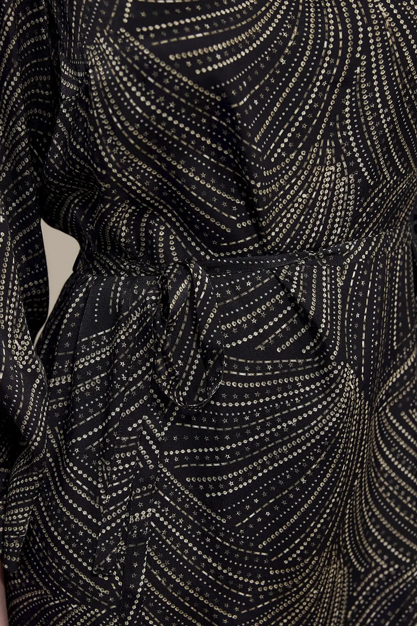 https://cdn.webshopapp.com/shops/223274/files/440853087/file.jpg
