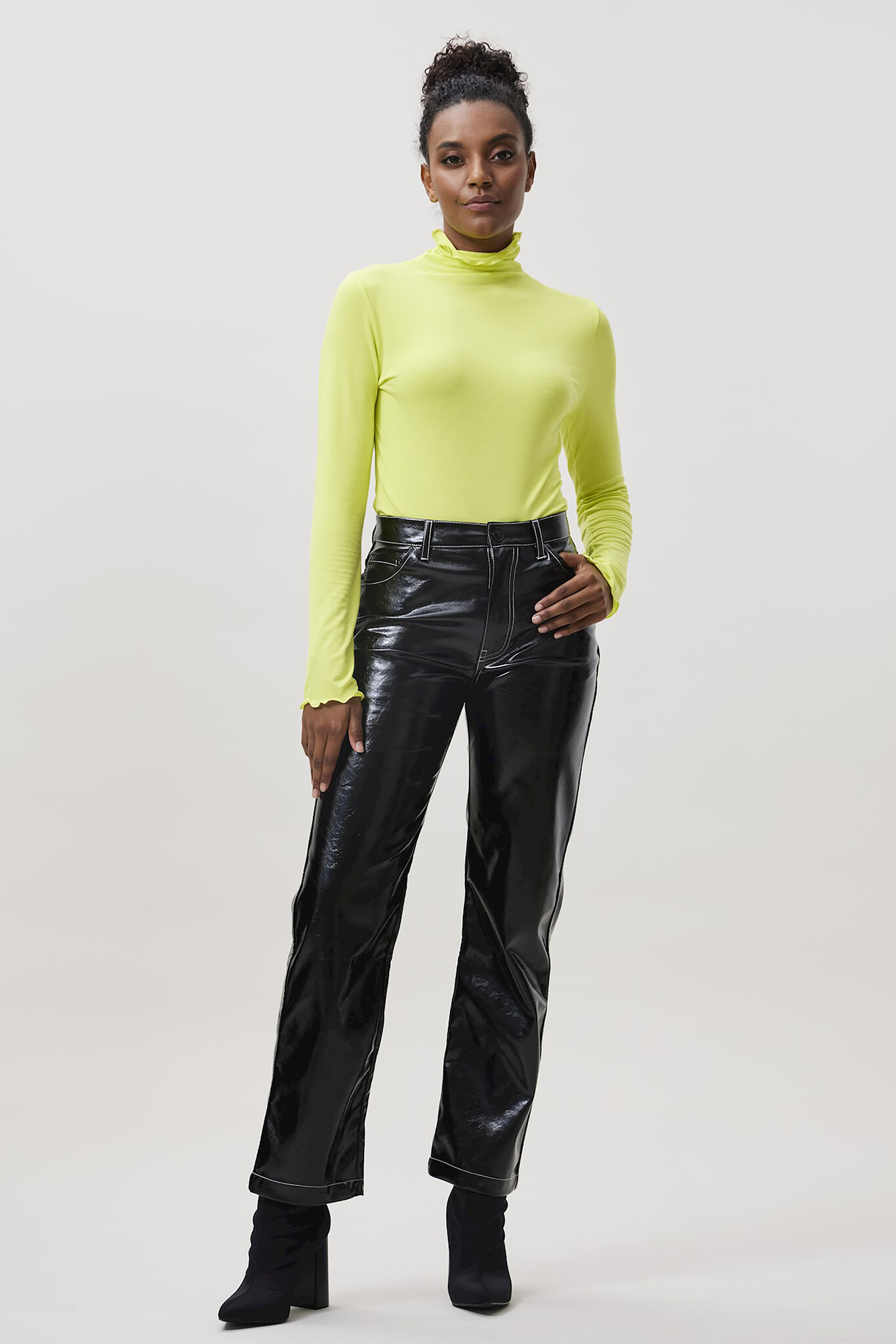 https://cdn.webshopapp.com/shops/223274/files/441294153/file.jpg