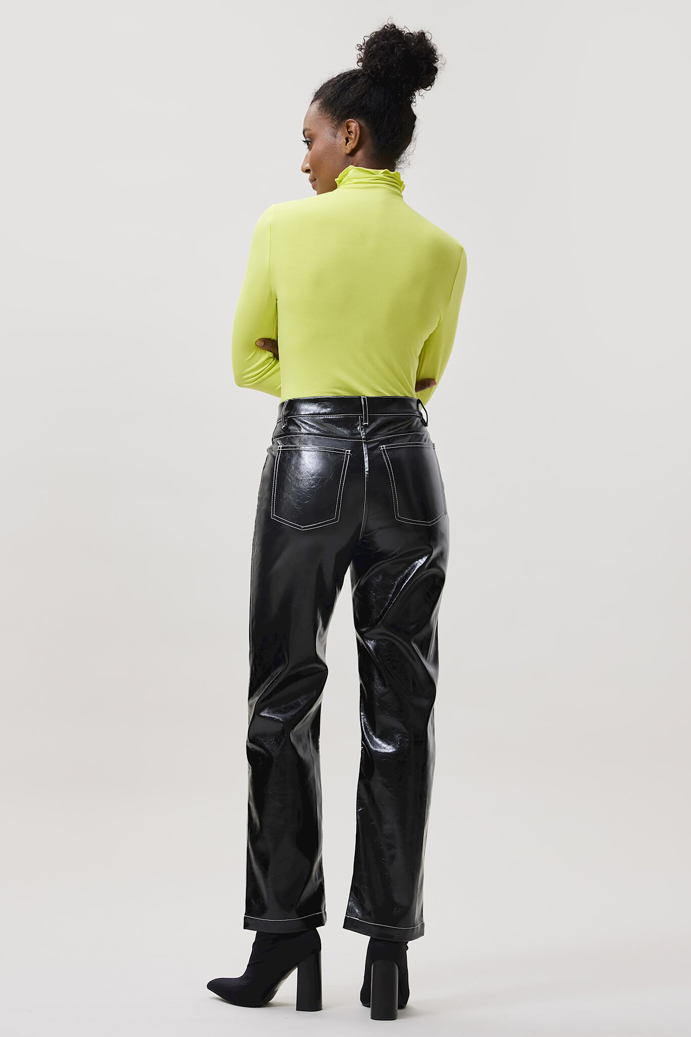 https://cdn.webshopapp.com/shops/223274/files/441294158/file.jpg