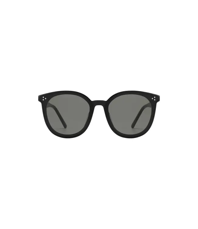 Yaya 03-703013-402 Jenn sunglasses in rounded butterfly design with black lens