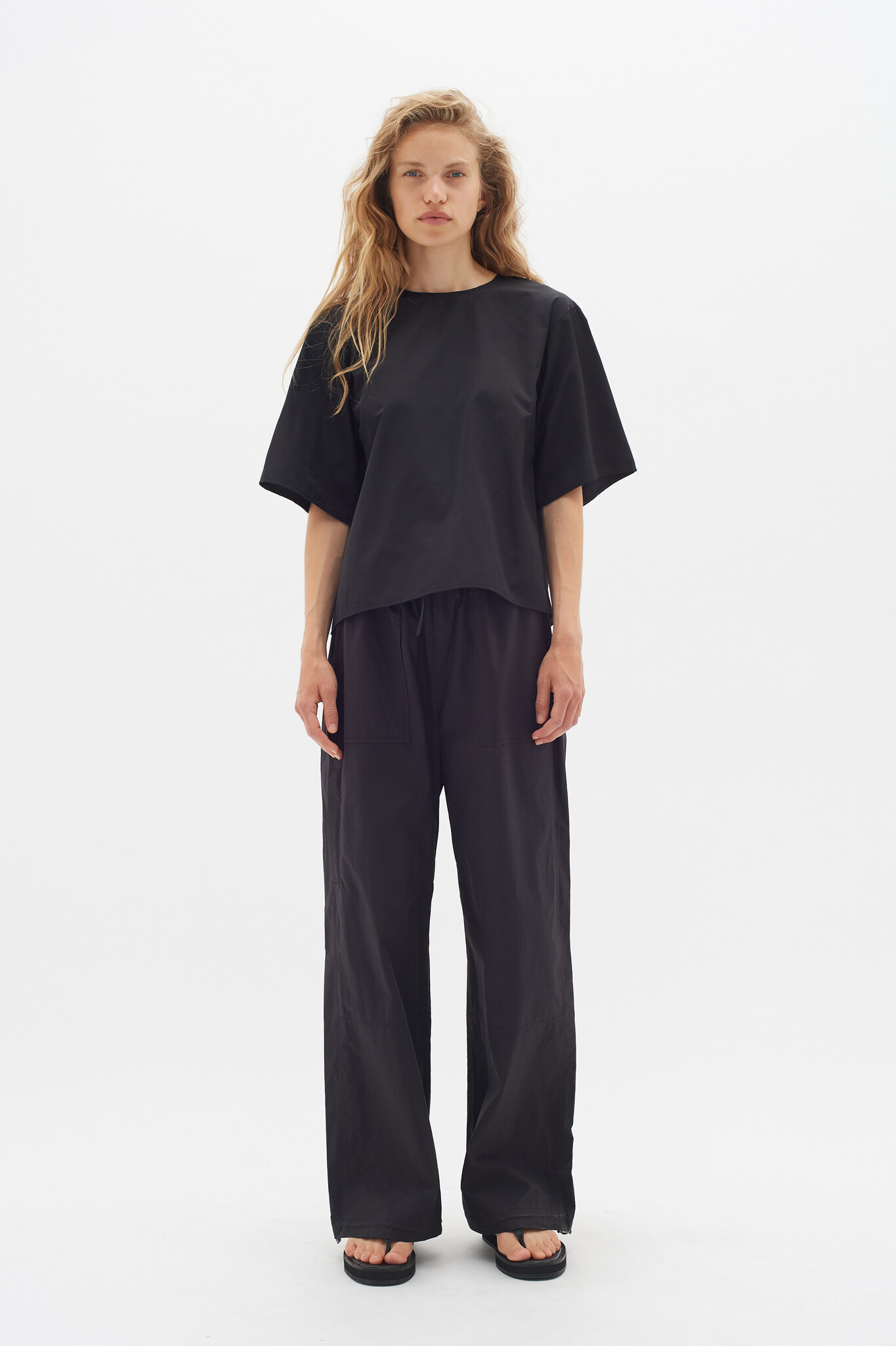 https://cdn.webshopapp.com/shops/223274/files/452506193/file.jpg