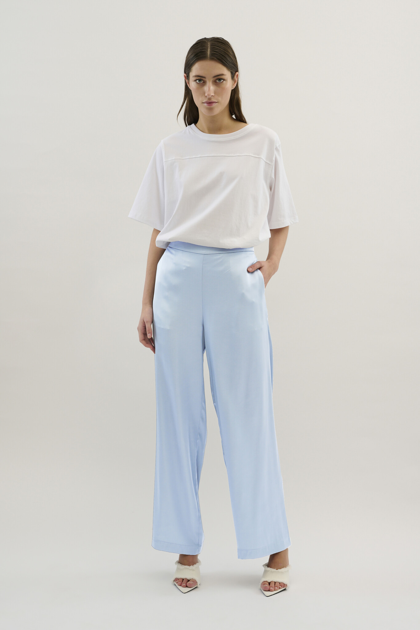 https://cdn.webshopapp.com/shops/223274/files/458964285/file.jpg