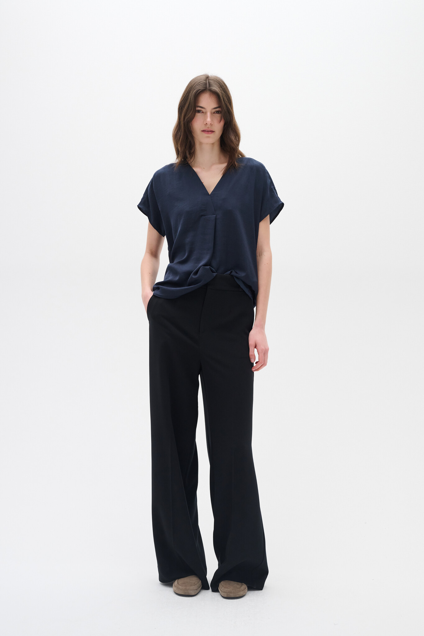 https://cdn.webshopapp.com/shops/223274/files/463326735/file.jpg