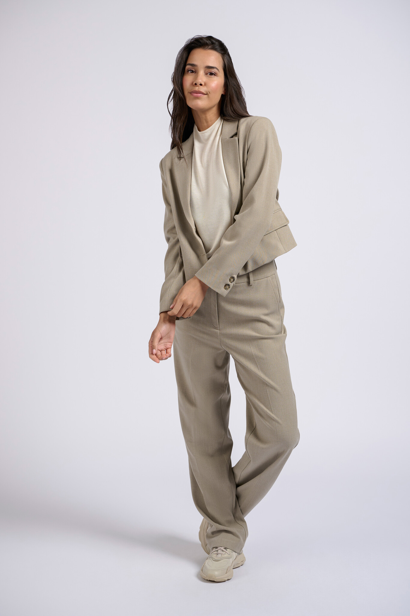 https://cdn.webshopapp.com/shops/223274/files/463361086/file.jpg
