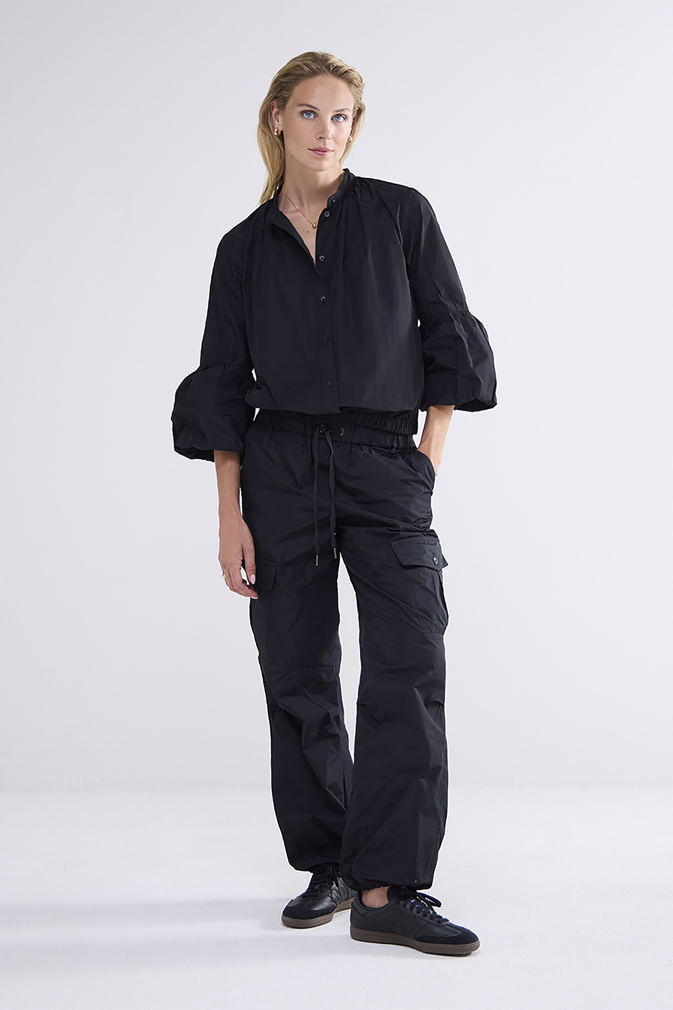 https://cdn.webshopapp.com/shops/223274/files/463465635/file.jpg