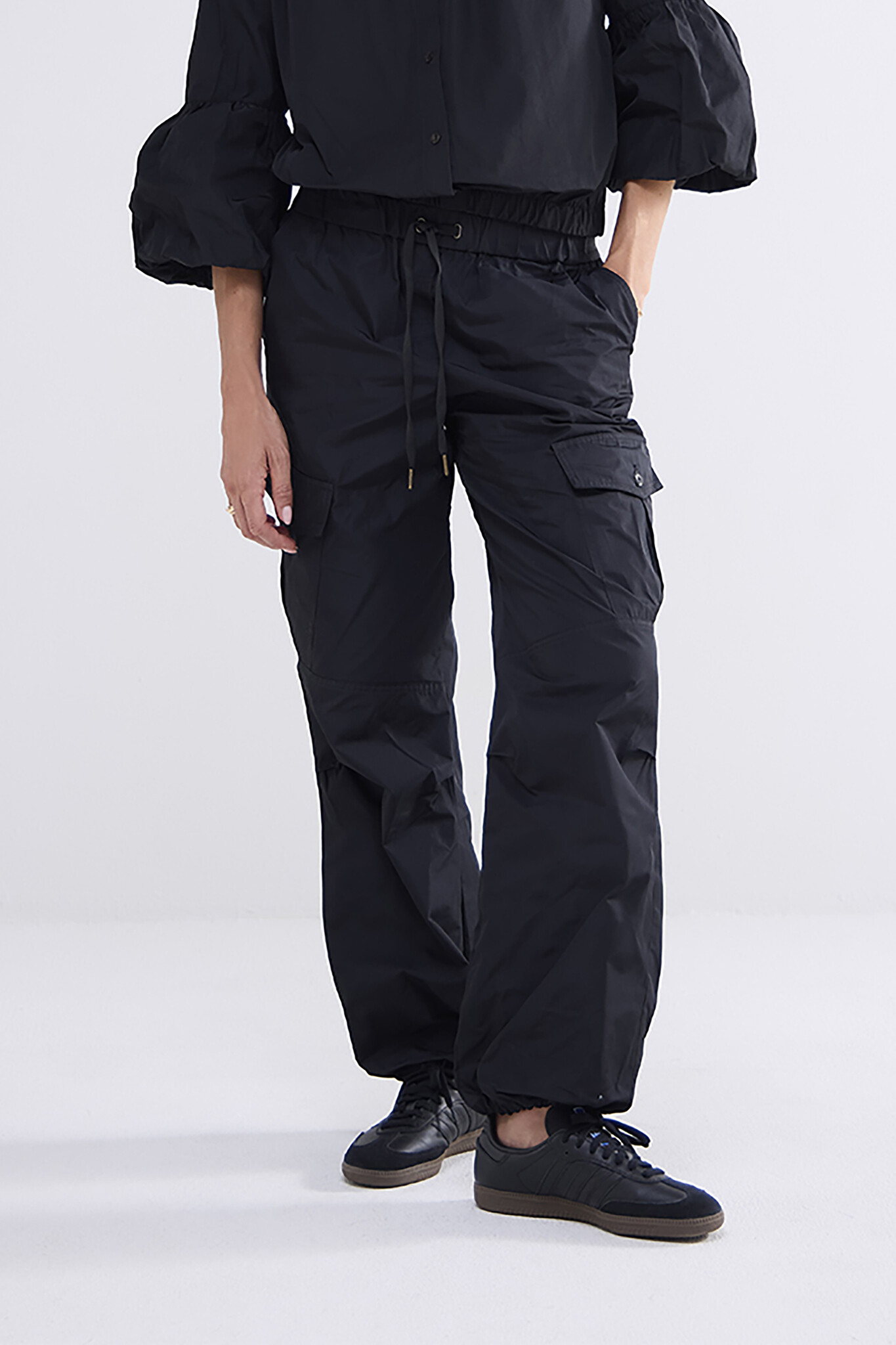 https://cdn.webshopapp.com/shops/223274/files/463465648/file.jpg