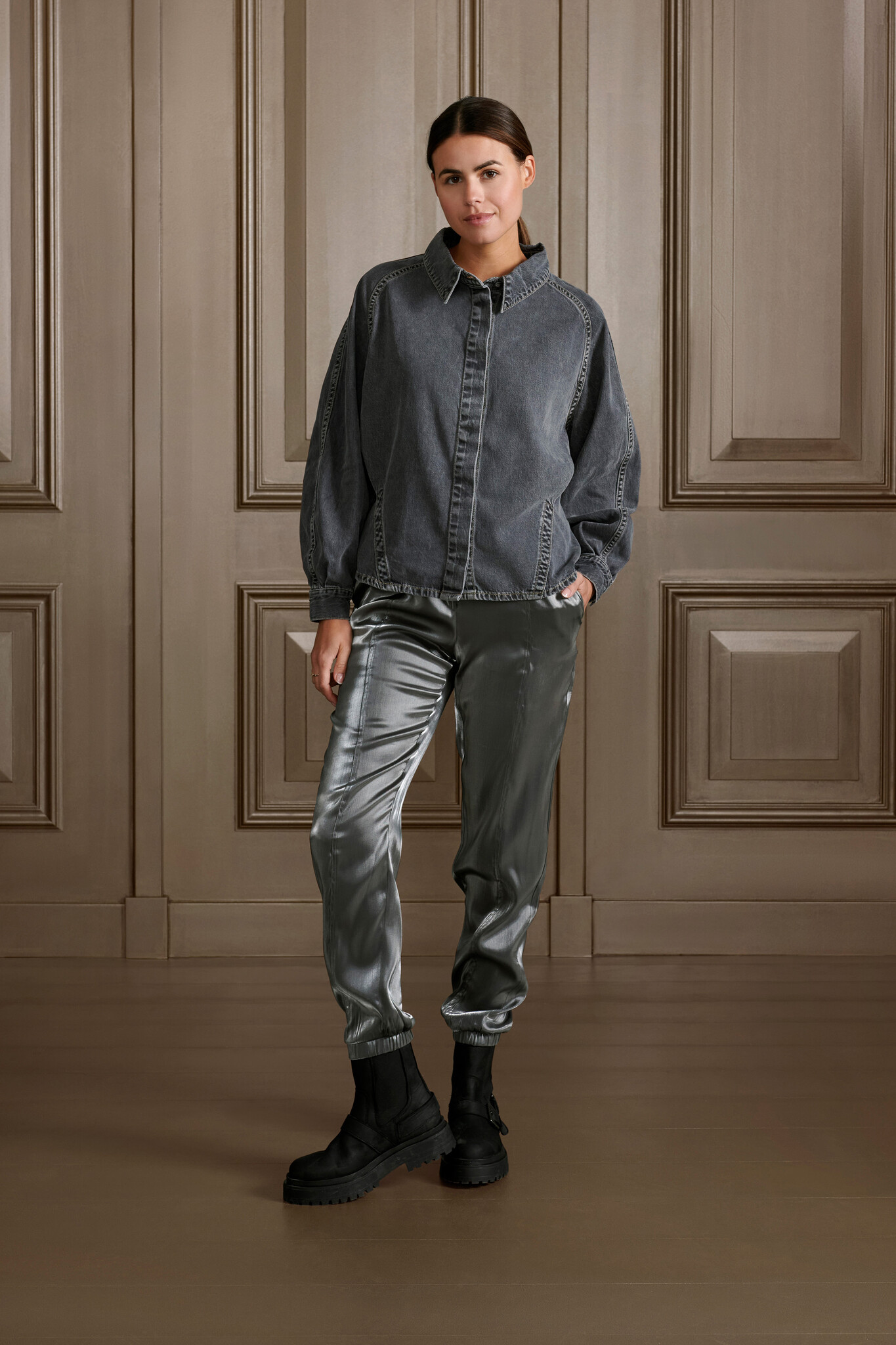 https://cdn.webshopapp.com/shops/223274/files/463868208/file.jpg