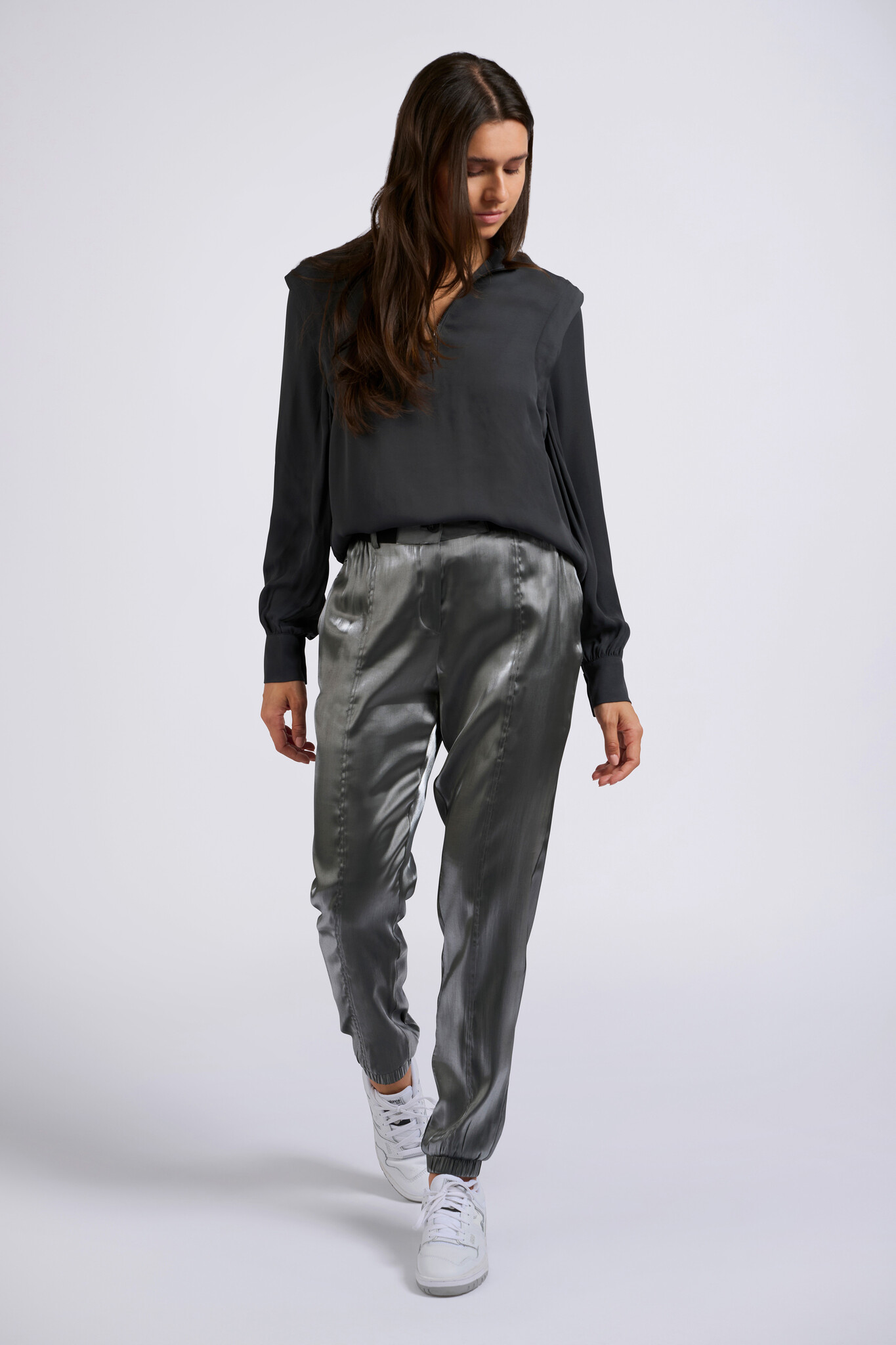https://cdn.webshopapp.com/shops/223274/files/463868225/file.jpg