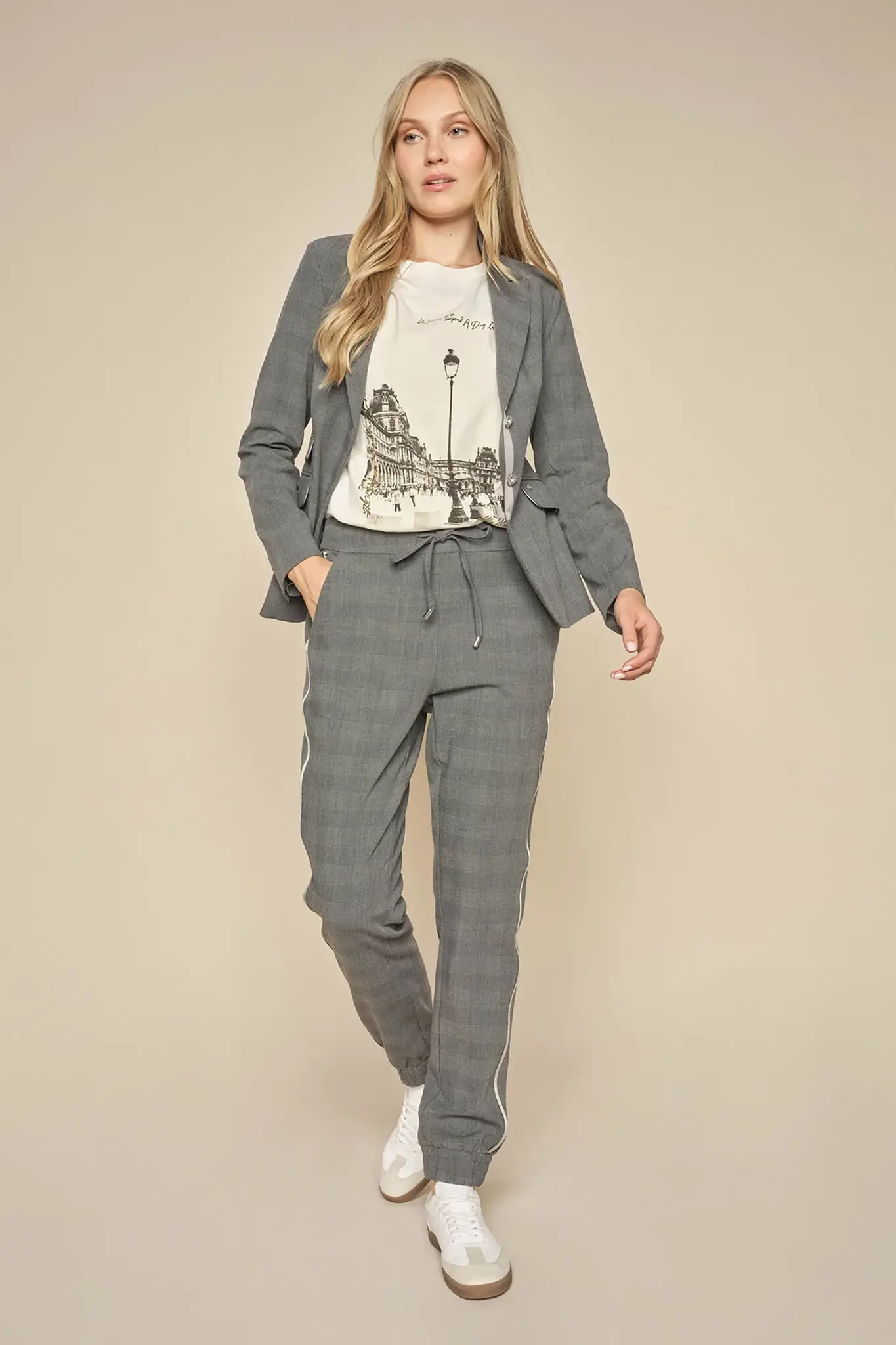 https://cdn.webshopapp.com/shops/223274/files/465359083/file.jpg
