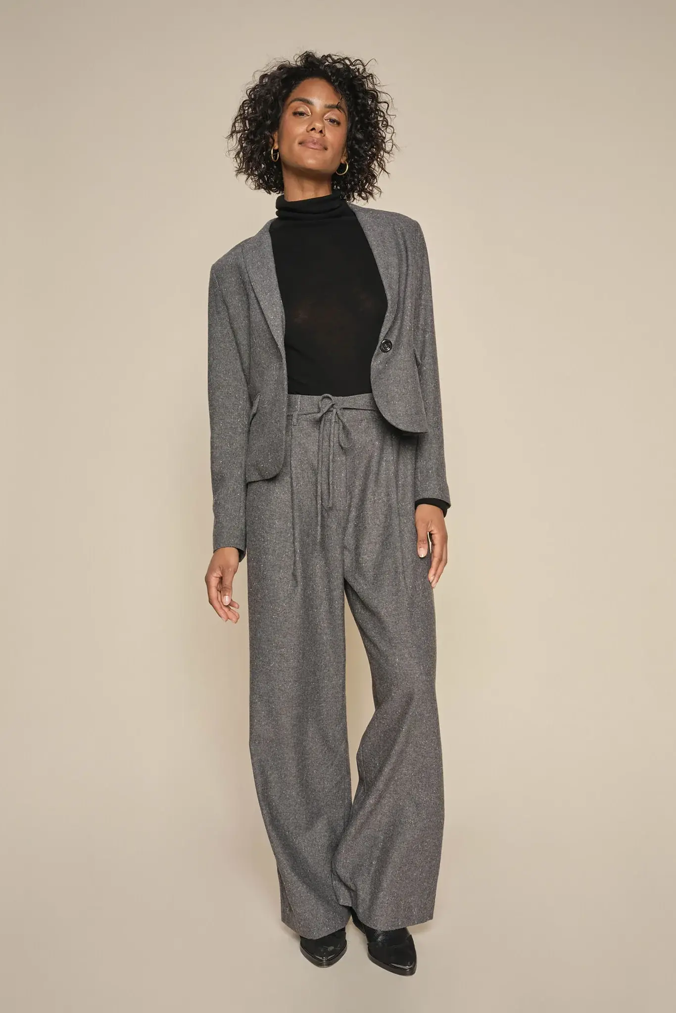 https://cdn.webshopapp.com/shops/223274/files/465359608/file.jpg