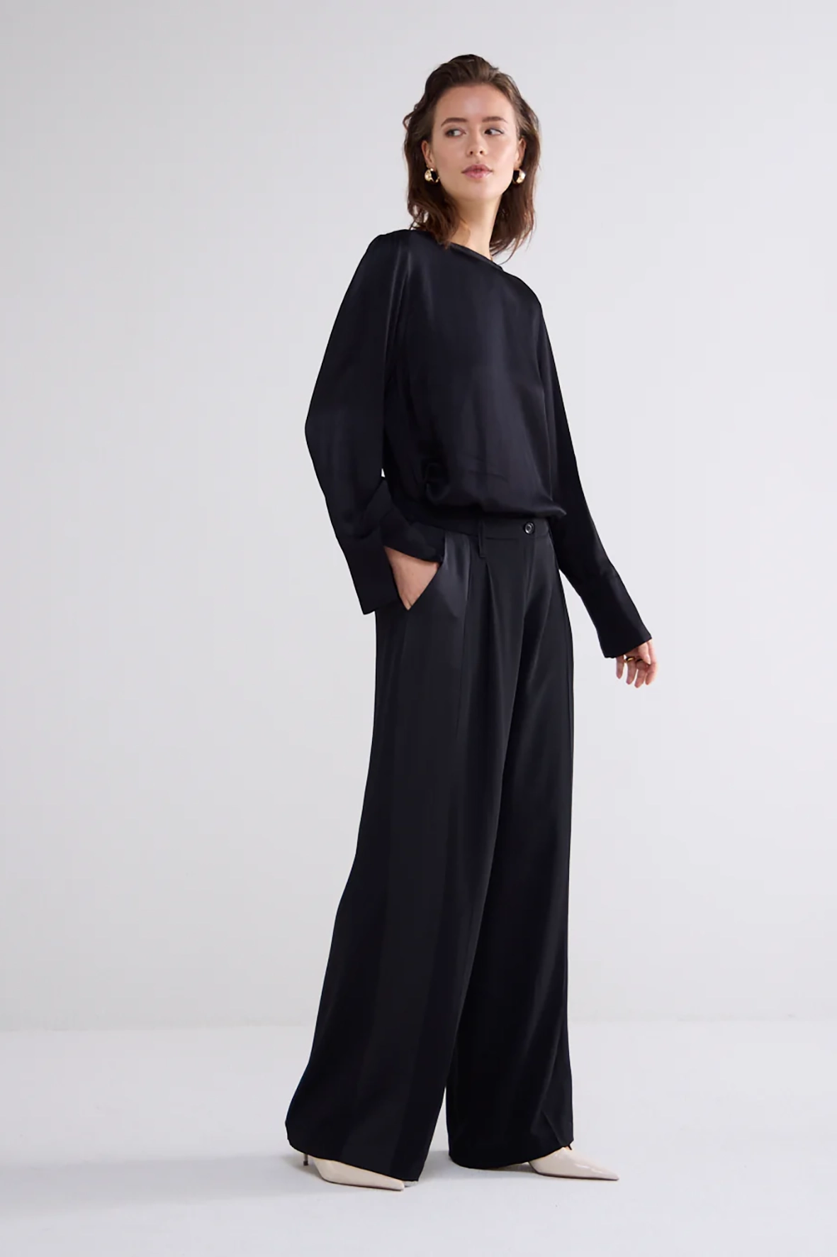 https://cdn.webshopapp.com/shops/223274/files/467058918/file.jpg