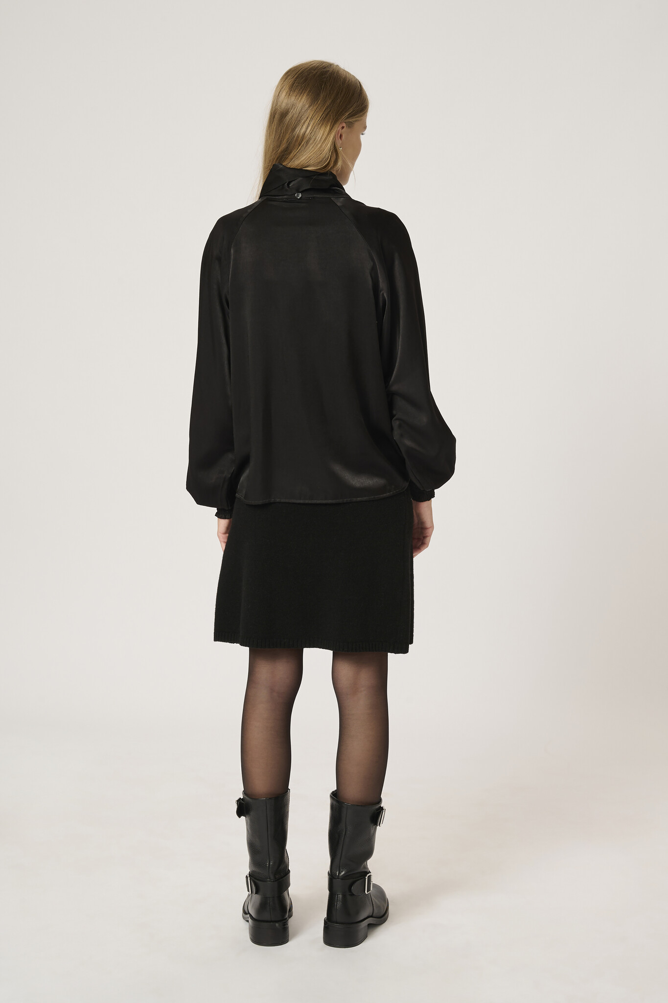 https://cdn.webshopapp.com/shops/223274/files/467254804/file.jpg